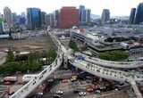 ソウル駅高架道路の変身…コンクリートの路面に花を咲かせる