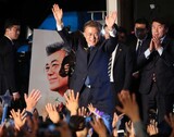 大統領文在寅…１０年ぶりの政権交代