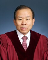 民主主義・人権の所信明確な「ミスター少数意見」が憲法裁判所所長候補に