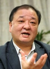 ［インタビュー」「朝鮮籍在日同胞の入国は人権の問題」