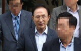 ［記者手帳］国情院捜査、「一段」上がれば李明博元大統領…彼もフォトラインに立つか
