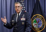 米戦略司令官「トランプ大統領が仮に違法な核攻撃を指示すれば拒否できる」