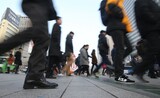 就業者に聞いた年間労働時間、労働時間最長国のメキシコとたった１４時間差