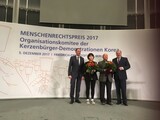 「平和集会で運命を開拓」1700万ろうそく市民が「人権賞」受賞