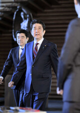 安倍首相「韓国側の慰安婦後続措置、まったく受け入れられない」