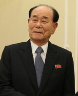 北朝鮮最高人民会議常任委員会長と米副大統領が開幕式で同席