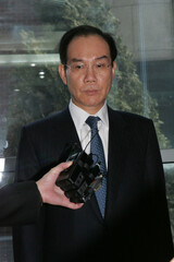 旧正月連休直前に電撃帰国・検察へ…イ・ハクスがサムスンの“決定的証拠”になった訳