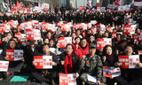 自由韓国党「文大統領は金正恩の友達か」４日続く“こき下ろし政治”