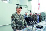 軍服を着た習近平、南シナ海で空母閲兵…米国も軍事訓練