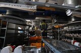 「名ばかり社長」製靴工のストライキ「８年間の奴隷契約もう終りに」