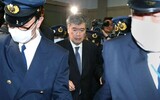 安倍政権、「ミートゥー」の広がりと外交の委縮で再起不能に