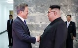 大統領府「８月に南北首脳会談開催する可能性残っている」