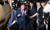 自由韓国党惨敗で洪代表辞任にも…「国が丸ごと渡された」と反省なし
