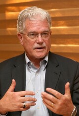 カミングス教授「ワシントンの既得権から自由なトランプ大統領、朝鮮半島に肯定的」