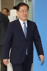 朝米交渉足踏み…文大統領、再び「仲裁者アクセル」を踏む