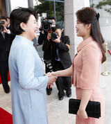 金正淑女史・李雪主女史は「音楽親交」深める