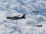 日米、南シナ海・東シナ海での合同演習を相次いで発表…中国を軍事的に牽制