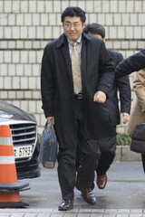 朴槿恵大統領府「チョン・ユンフェ疑惑」報道した加藤支局長の有罪立証に積極的だった