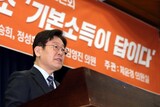 京畿道知事の掲げる「基本所得制」導入始動…条例案が道議会を通過