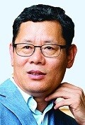 ［寄稿］平和は大地で、経済は花だ