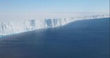 「南極の氷河にマンハッタンの3分の2の大きさの穴…氷が急速に崩壊中」
