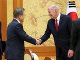 文大統領、米国家情報長官と面会