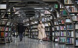 大型倉庫が古書店のプラットホームに…「ソウルチェッポゴ」開館