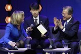 文大統領、金与正副部長が板門店訪れた日に「南北首脳、6月に会うべき」