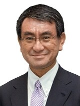 文大統領の「手を握るだろう」に対し、日本「国際法違反是正を願う」冷水