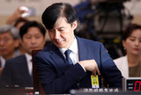 ファンド・娘に関する疑惑から妻の起訴まで「１年のようだったチョ・グクの１カ月」