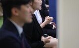 ［社説］公共機関「ブラインド採用」の成果に注目する理由