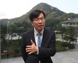 キム・サンジョ「日本の輸出規制、韓国経済に直接の被害はない」