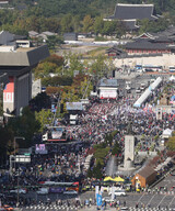終わりのない街頭政治…「国会の時間」はいつ来るのか