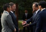 外交官同性夫婦に会った大統領…差別禁止法はいつになるのか