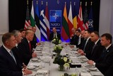 トランプ、ＮＡＴＯ加盟国のうち８カ国だけ食事に招待したわけ