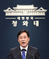 大統領府「特別入国手続施行後に陽性判定者なし…中国人の入国禁止は実益ない」