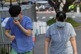 １５日間の死闘で医療陣の疲労も限界に…交代者の防護服がなく、待機もする人も