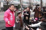 ［社説］衛星政党「比例名簿」対立、これほどのコメディはない