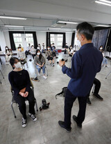 大学生、対面講義再開に「まだ不安」「実技授業は必要」