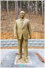 忠清北道、青南台の全斗煥・盧泰愚の銅像など撤去する方針