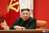 金正恩委員長、「党総書記」に…父親の金正日氏と同等の地位