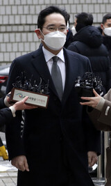 韓国裁判所、サムスン電子副会長に実刑…「順監委、違法経営統制には不十分」