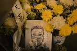 武漢封鎖から１年、「英雄」故・李文亮医師のＳＮＳに集まる中国の人々