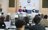 ［ニュース分析］韓国政府、同じ日に米中と同時会談…「綱渡り外交」成功なるか