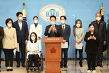 ２０～３０代初当選議員による刷新論…韓国与党「党心・民心論争」点火