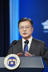 文大統領「実需要者の負担を軽減…今年は経済成長率４％を達成」