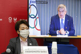 東京五輪、感染拡大懸念される中、観客上限１万人認める