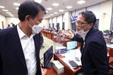 「言論仲裁法」強行する韓国与党…食い違う言論改革