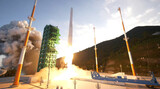 「韓国、自国ロケットで１トンの物体を打ち上げた７番目の国家に」外国の通信も反応