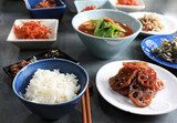 妻が食べていた物に唾を吐いた夫…韓国最高裁「器物損壊罪」判決